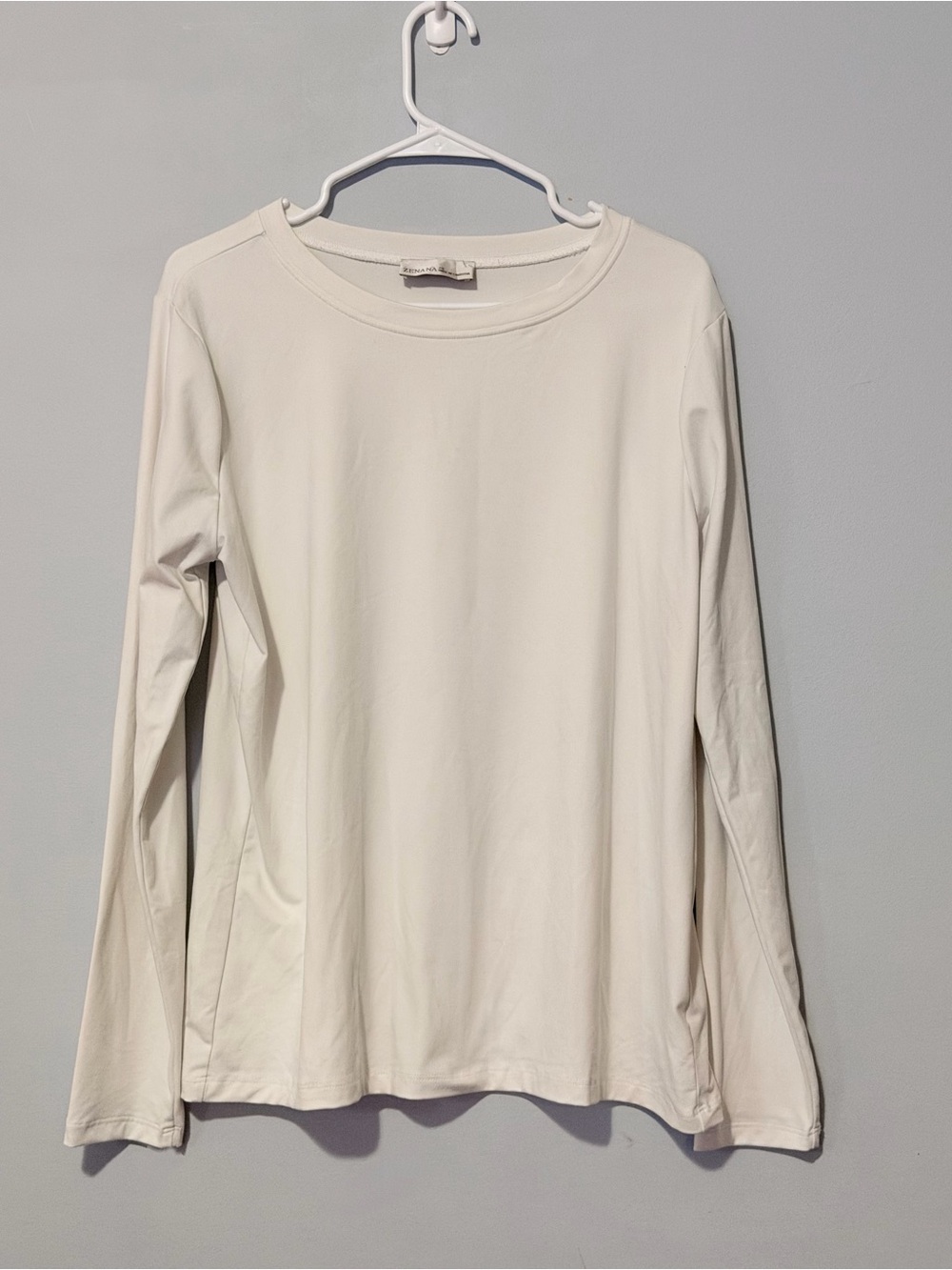 Zenana Outfitters Cream Long-Sleeve Crewneck Top